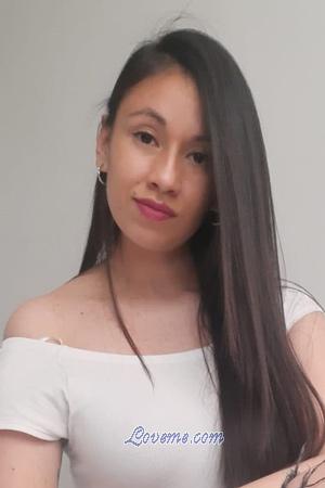 202783 - Laura Age: 33 - Colombia