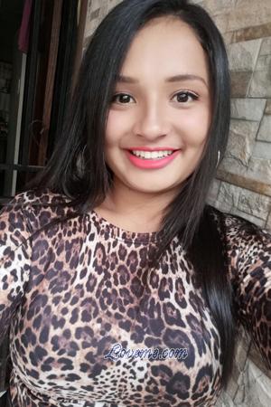 204021 - Tavy Age: 26 - Costa Rica