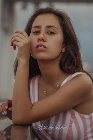 205893 - Arina Age: 28 - Russia