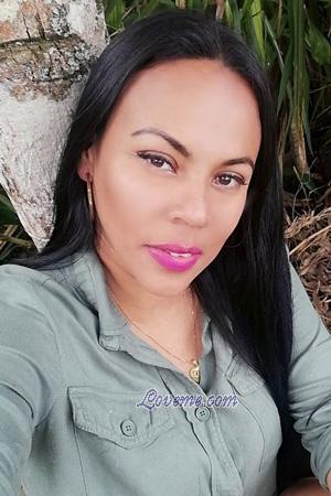 210450 - Seidy Age: 44 - Costa Rica