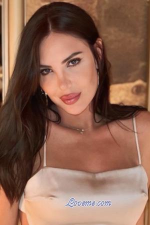 215867 - Anne-Laure Age: 30 - France