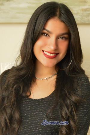 221227 - Ana Age: 27 - Peru