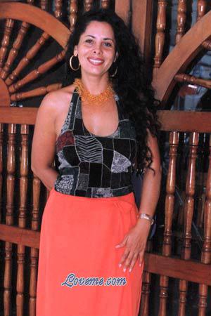 52841 - Lina Age: 50 - Colombia