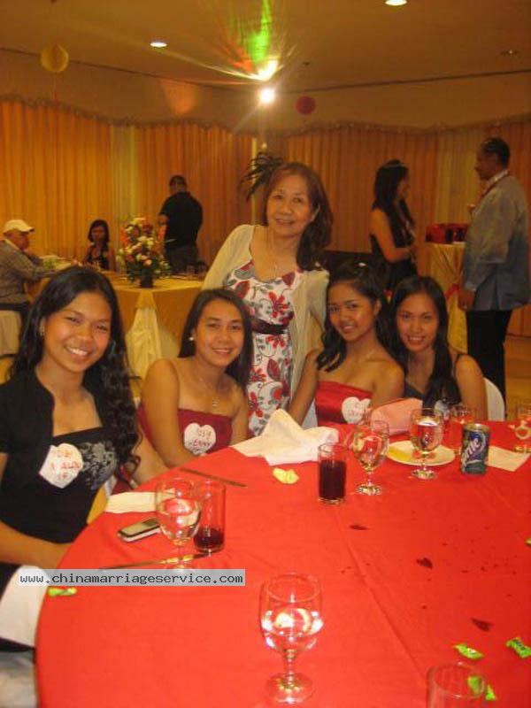 Philippine-Women-8621-1