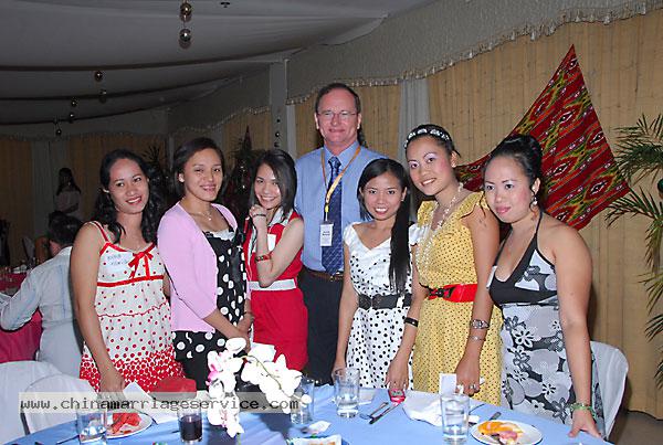 young-filipino-women-081
