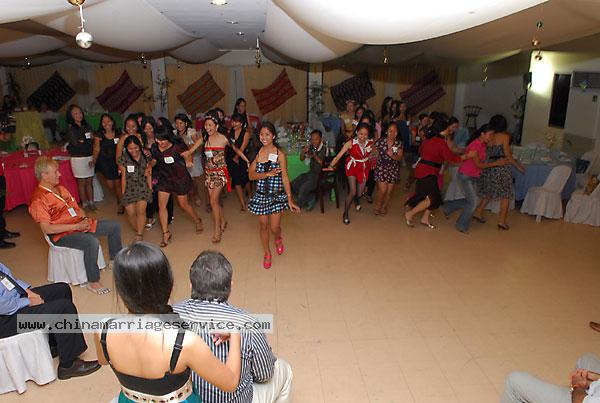 young-filipino-women-092